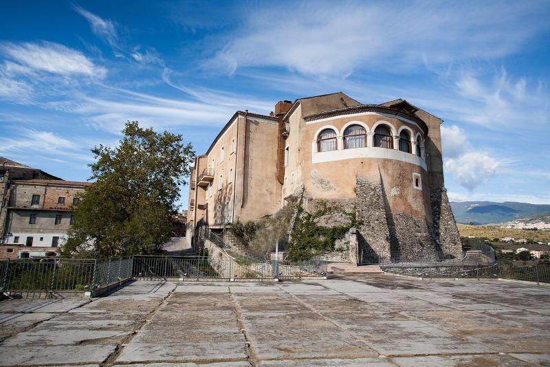 Castello Di Altomonte - Genel