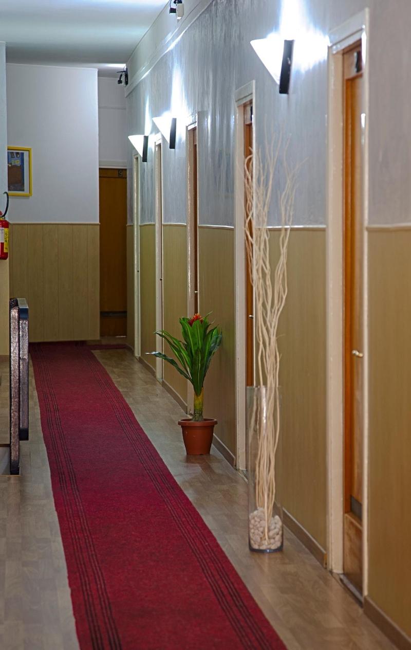 Hotel Riviera - Lobi