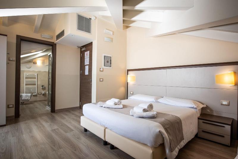 Hotel Rosa - Oda