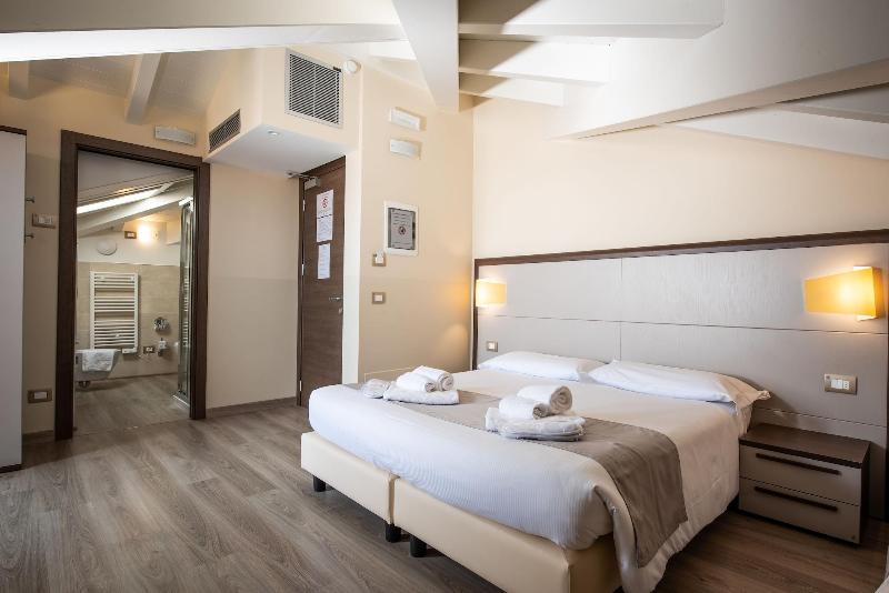 Hotel Rosa - Oda