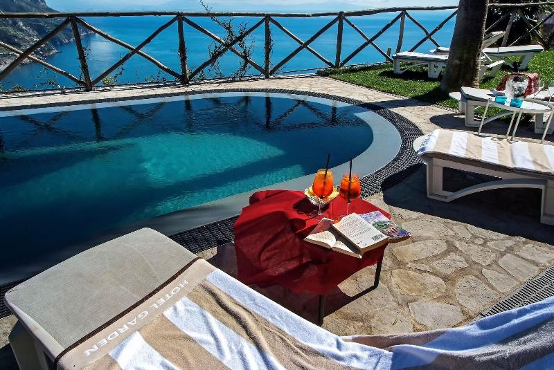 Garden Hotel - Genel