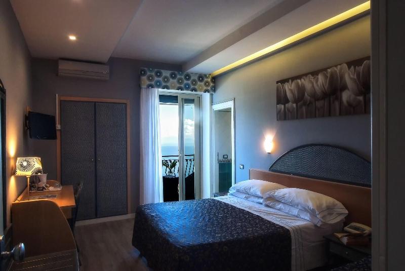 Garden Hotel - Oda