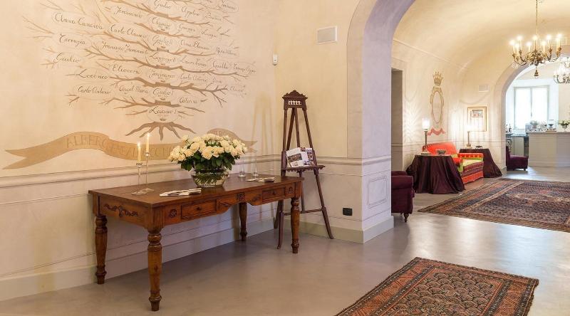 Castello Di Pontebosio Luxury Resort - Lobi
