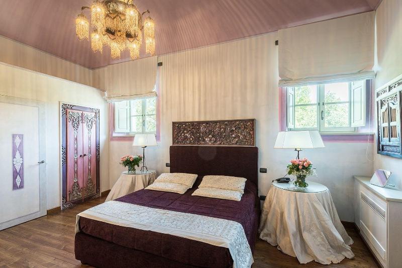 Castello Di Pontebosio Luxury Resort - Oda