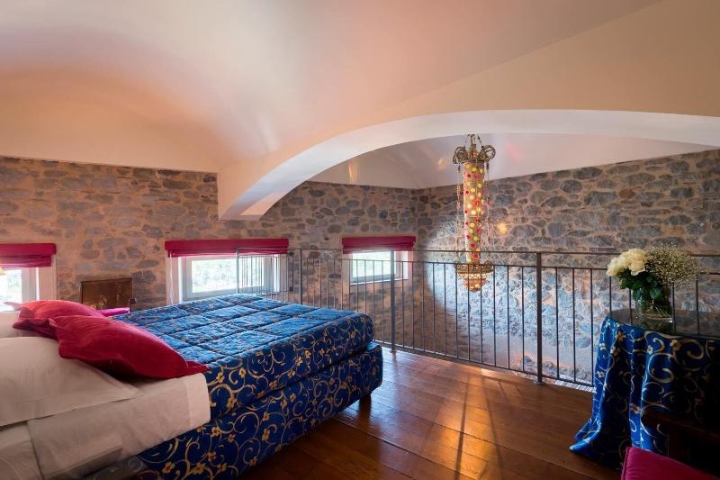Castello Di Pontebosio Luxury Resort - Oda