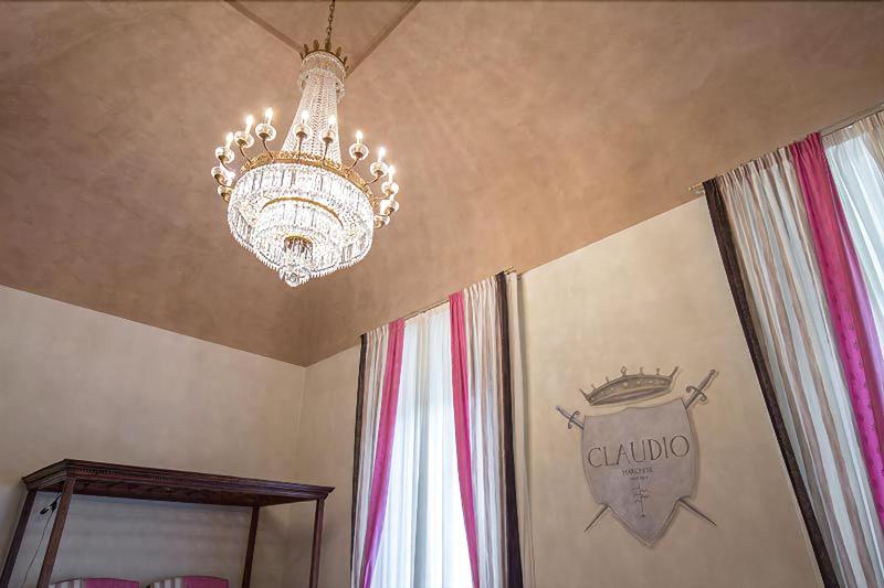 Castello Di Pontebosio Luxury Resort - Oda