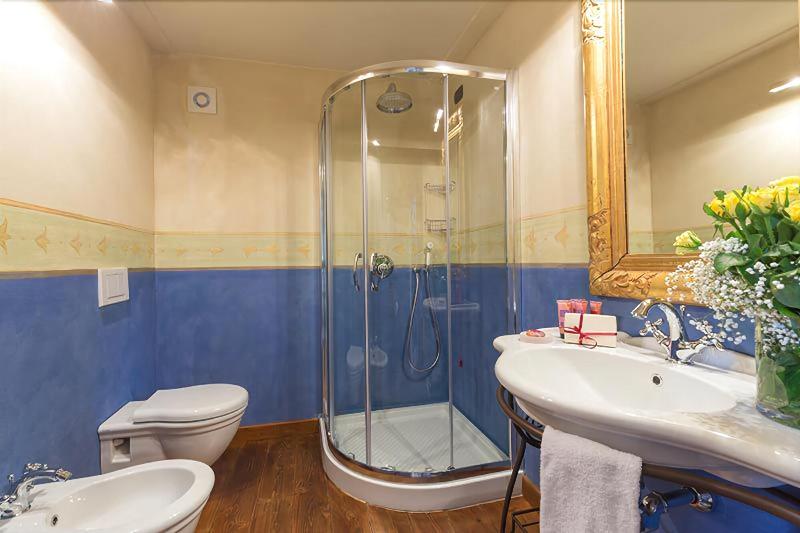 Castello Di Pontebosio Luxury Resort - Oda