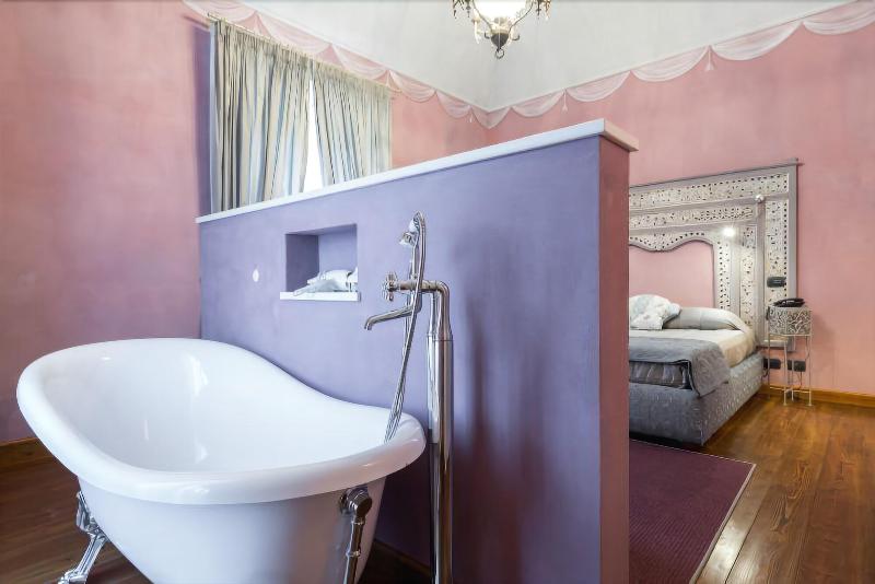 Castello Di Pontebosio Luxury Resort - Oda