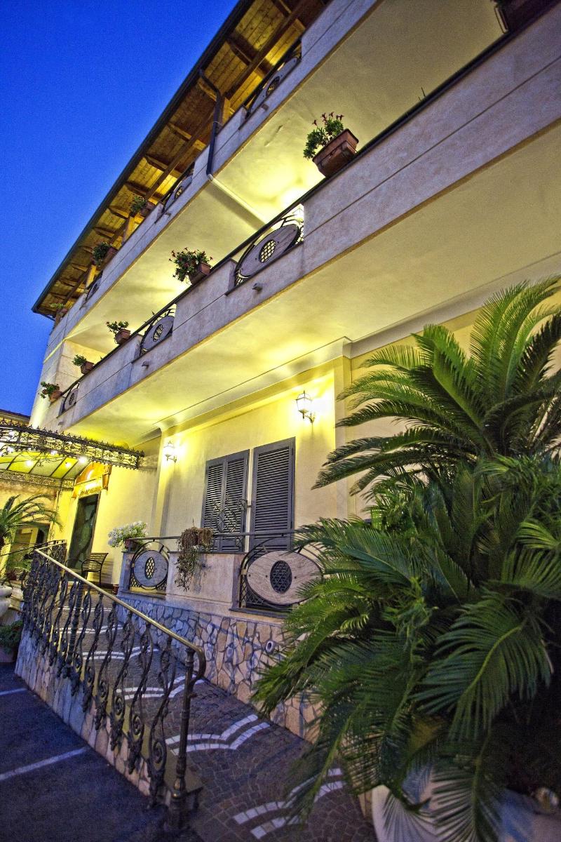 Hotel Smeraldo - Genel