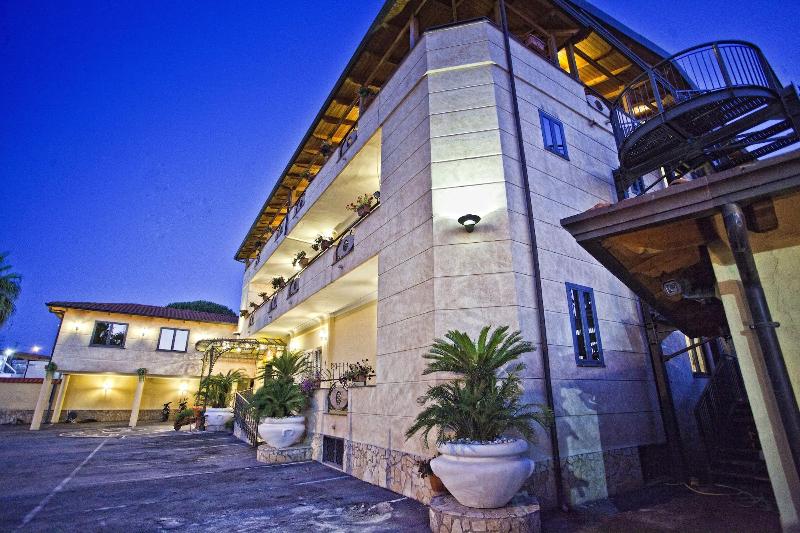 Hotel Smeraldo - Genel