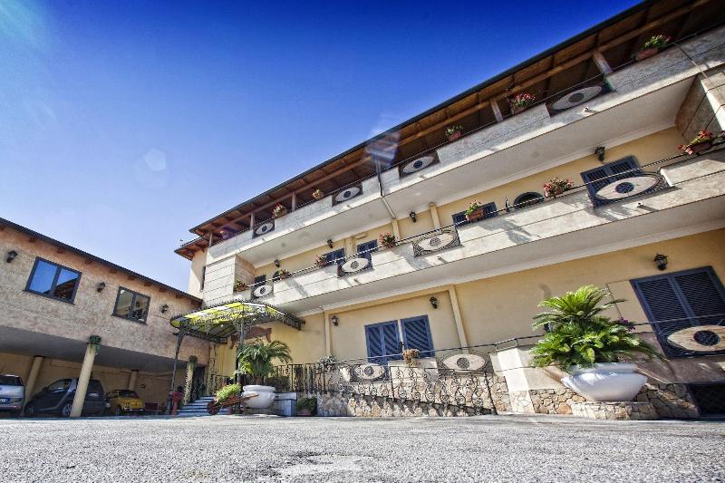 Hotel Smeraldo - Genel