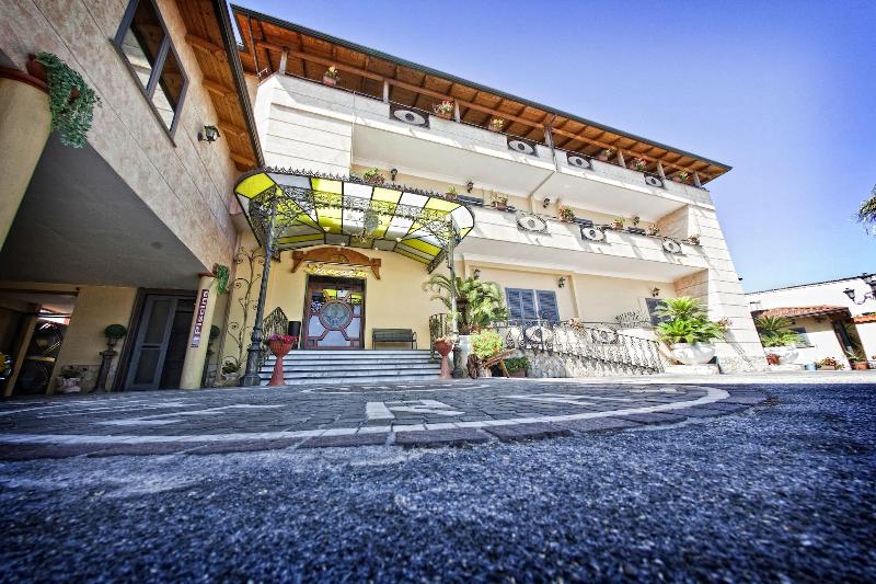 Hotel Smeraldo - Genel