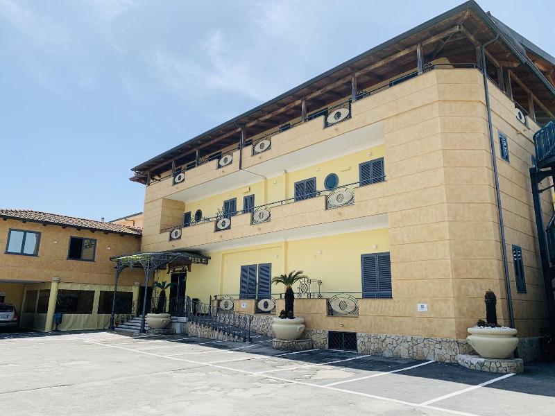 Hotel Smeraldo - Genel