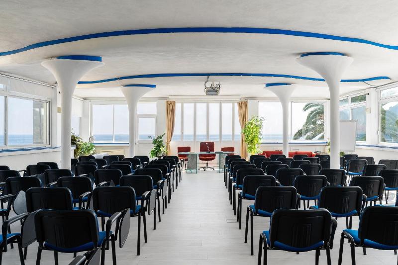 Apollon Club - Toplantı