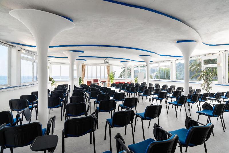 Apollon Club - Toplantı