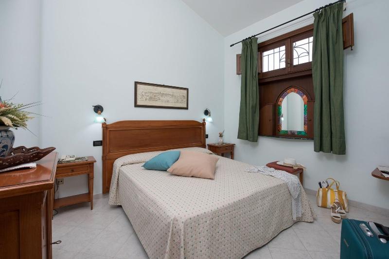 Hotel Mediterraneo - Oda