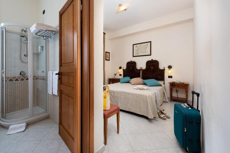 Hotel Mediterraneo - Oda