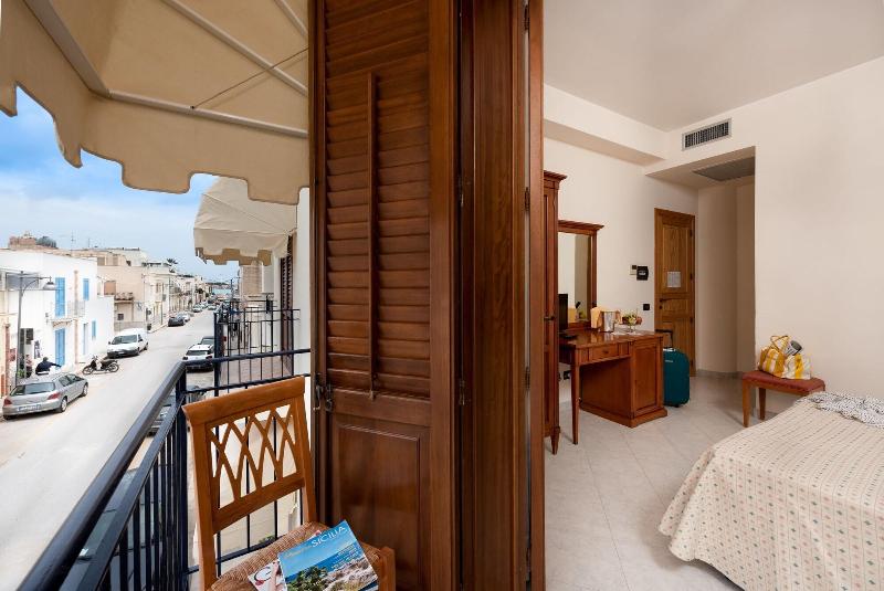 Hotel Mediterraneo - Oda