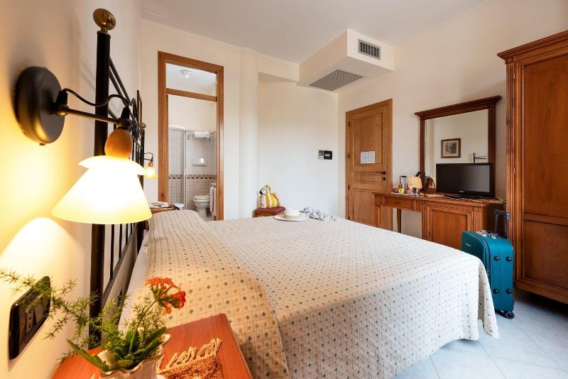 Hotel Mediterraneo - Oda