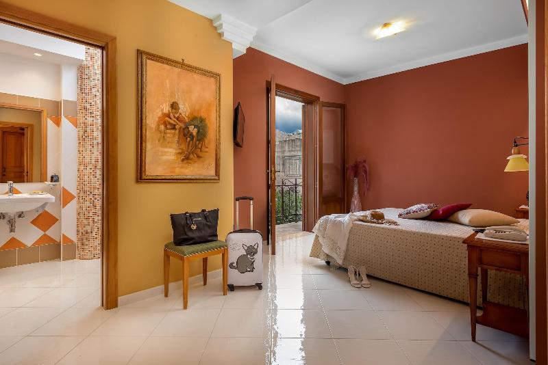 Hotel Mediterraneo - Oda
