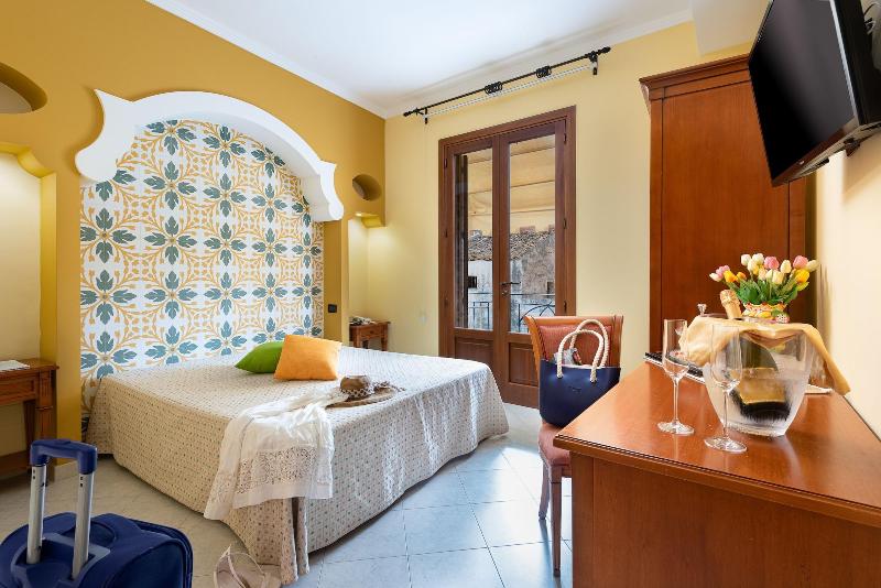 Hotel Mediterraneo - Oda