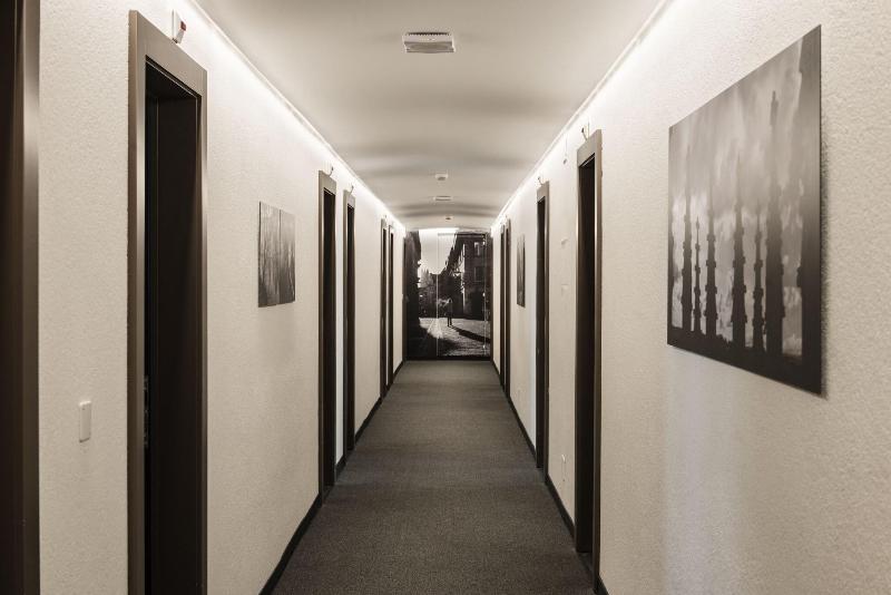 Hotel Alpha - Lobi