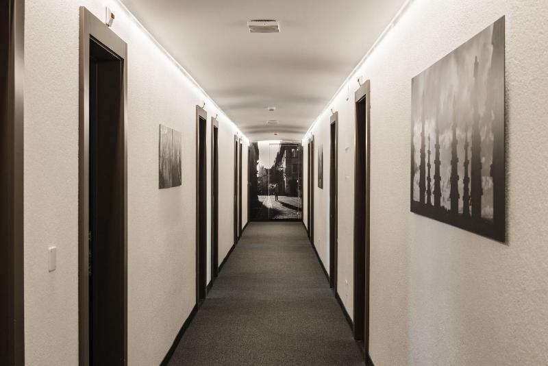 Hotel Alpha - Lobi
