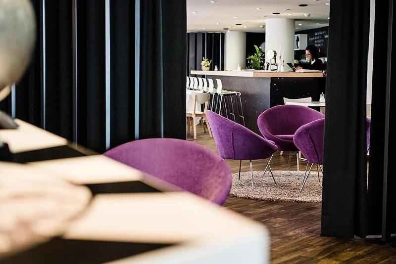 Hotel Alpha - Toplantı