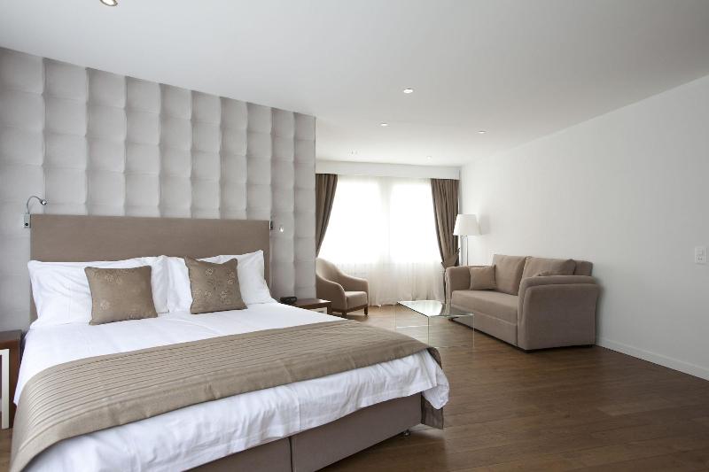 Hotel Alpha - Oda