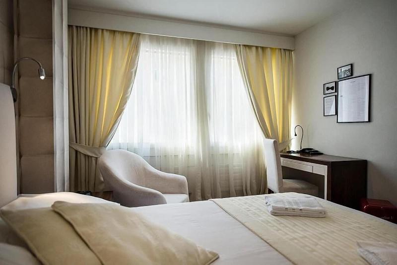 Hotel Alpha - Oda