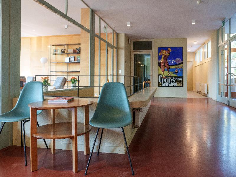 Crans-Montana Youth Hostel - Lobi