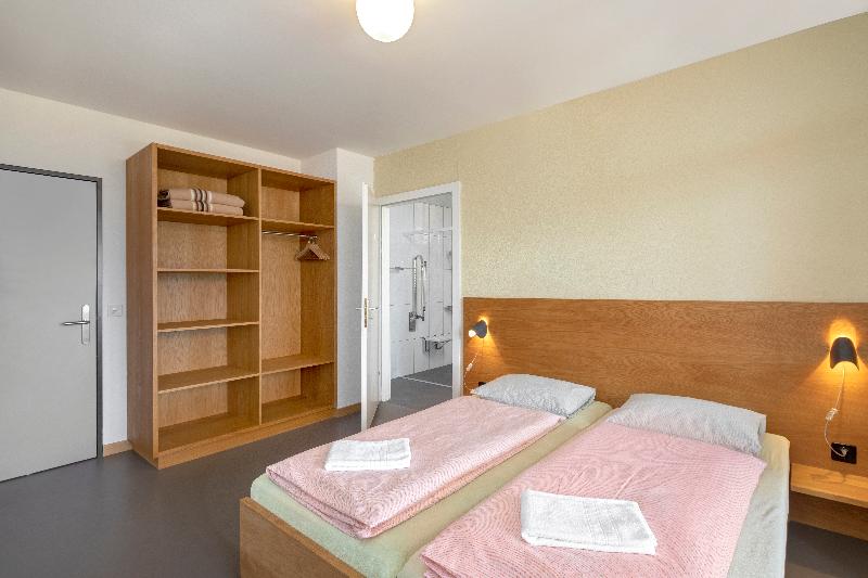 Crans-Montana Youth Hostel - Oda