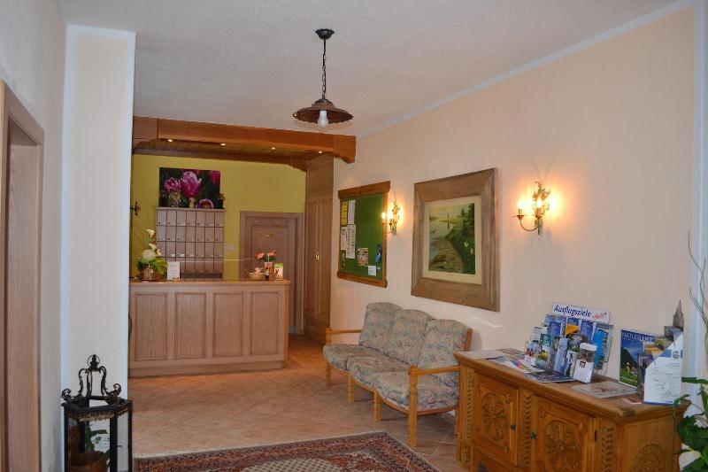 Hotel Berghof - Lobi