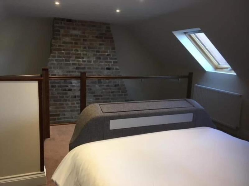 Oliver Cromwell Hotel - Oda