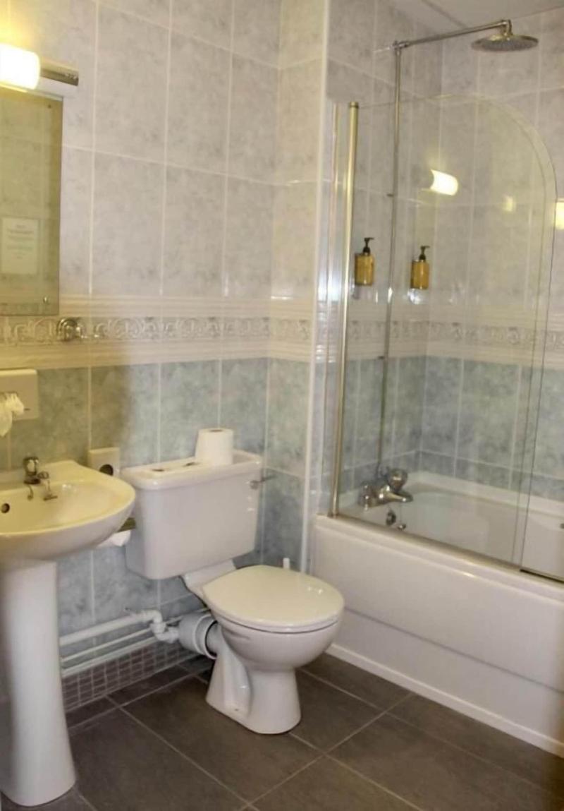 Oliver Cromwell Hotel - Oda