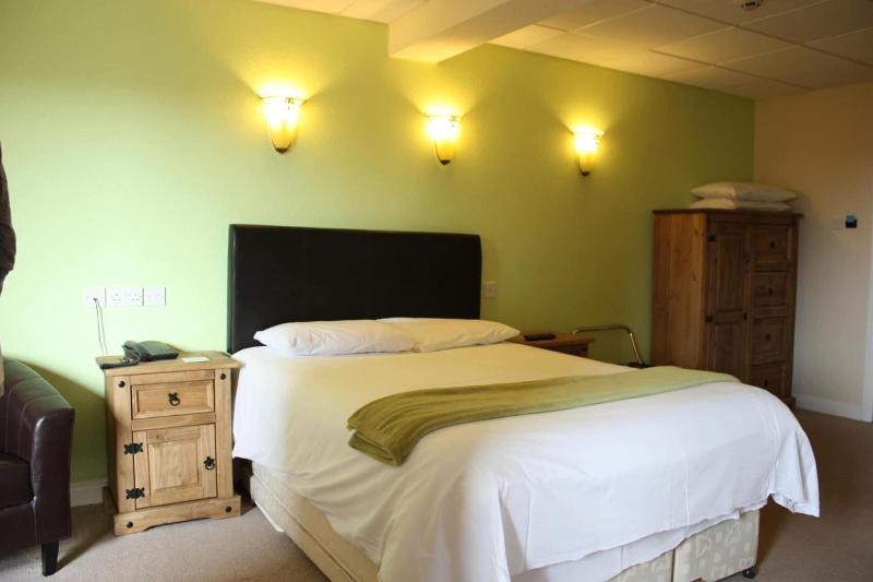 Oliver Cromwell Hotel - Oda