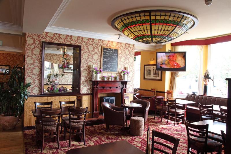 The Prom Hotel - Bar