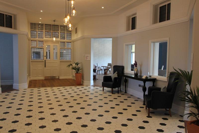 Yarrow Hotel - Lobi