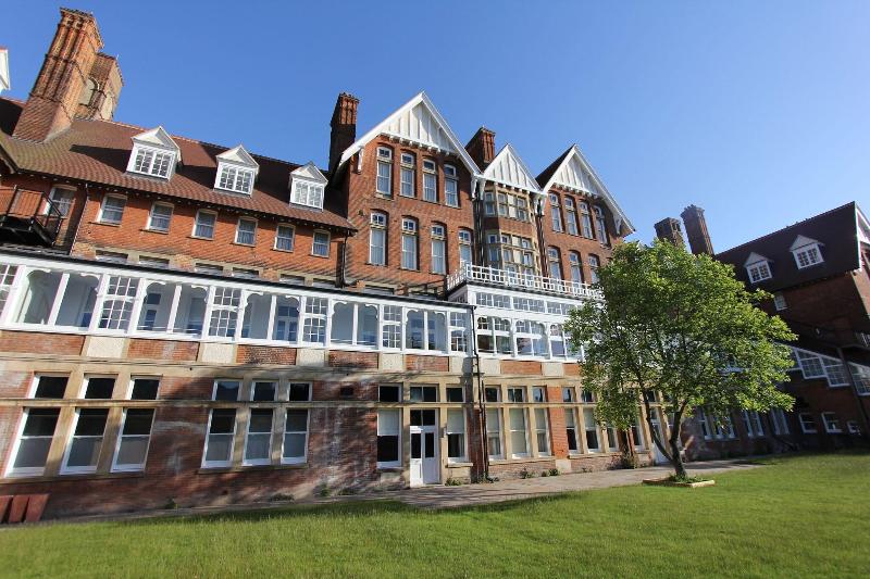 Yarrow Hotel - Genel