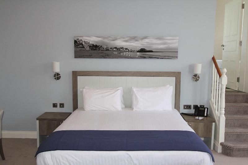 Yarrow Hotel - Oda