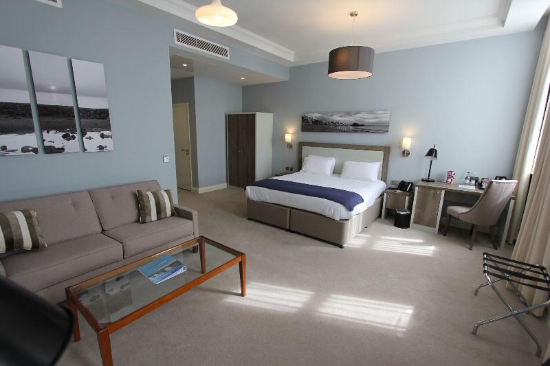 Yarrow Hotel - Oda