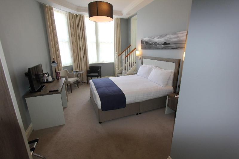 Yarrow Hotel - Oda