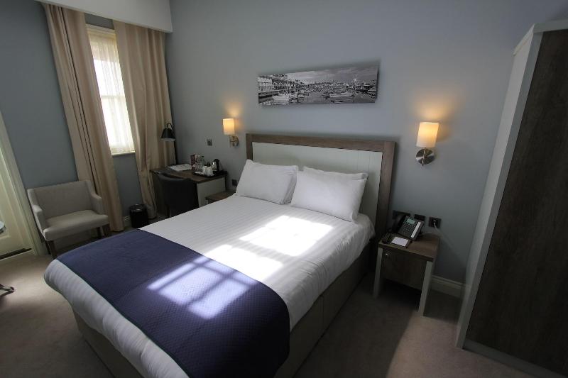 Yarrow Hotel - Oda