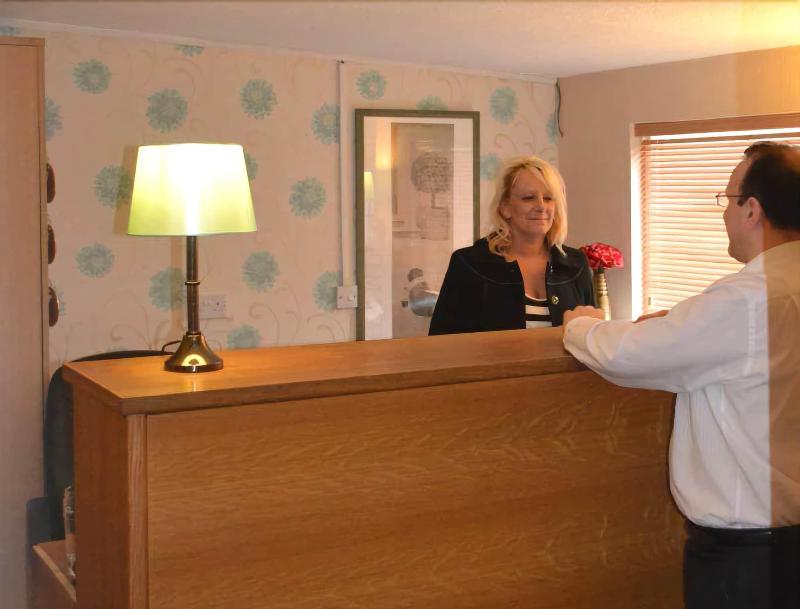 Ambrose Hotel - Lobi