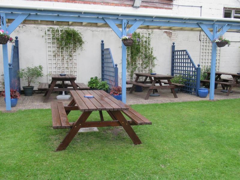 London Inn - Genel