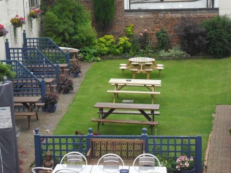London Inn - Genel