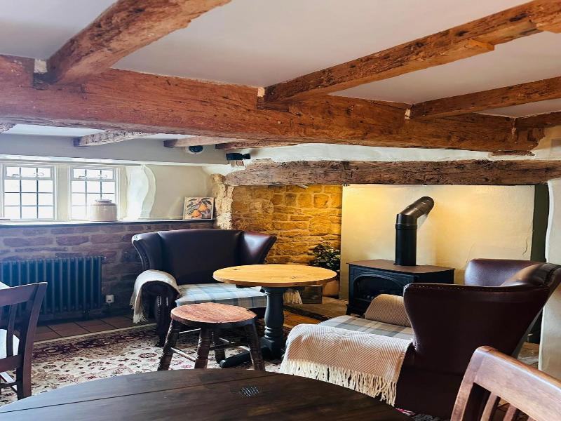 The Three Pigeons Inn - Genel