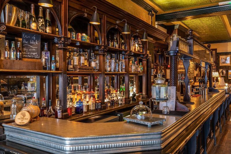 Fox And Anchor - Bar