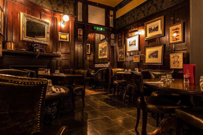 Fox And Anchor - Restoran
