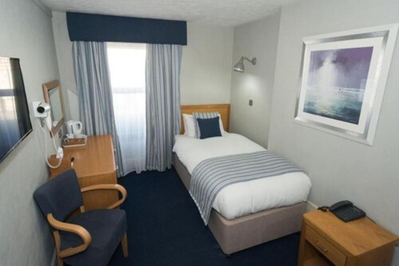 Falcon Hotel - Oda